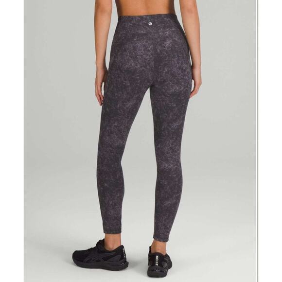 Lululemon‎ Invigorate High-Rise Tight 25" Size 6 - Picture 1 of 6